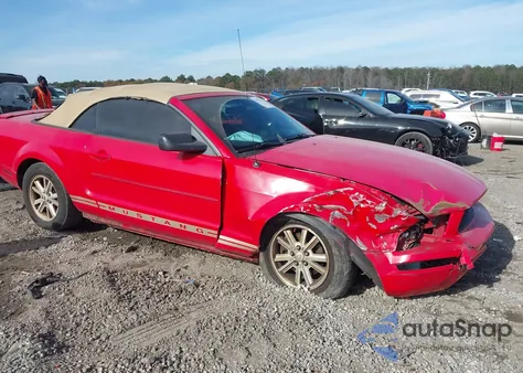 2008 Ford Mustang V6 Deluxe/V6 Premium z USA, uszkodzony, nr VIN 1ZVHT84N485147965
